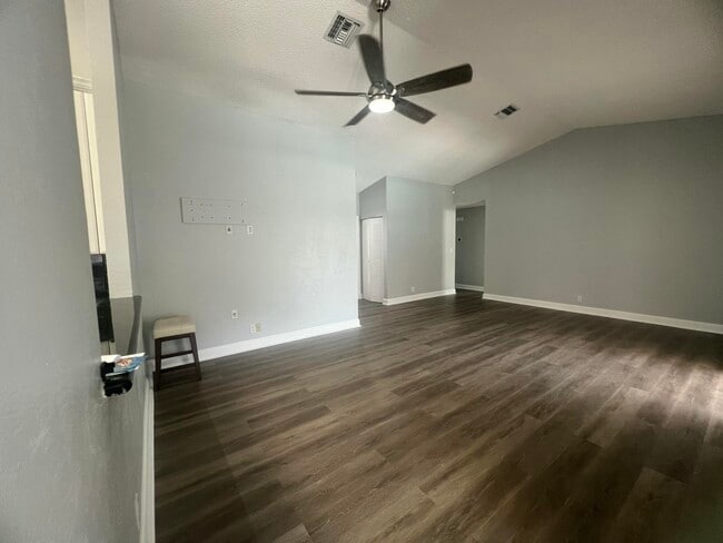 Building Photo - 21023 Rustlewood Ave