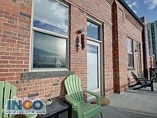Building Photo - 1111 Osage St