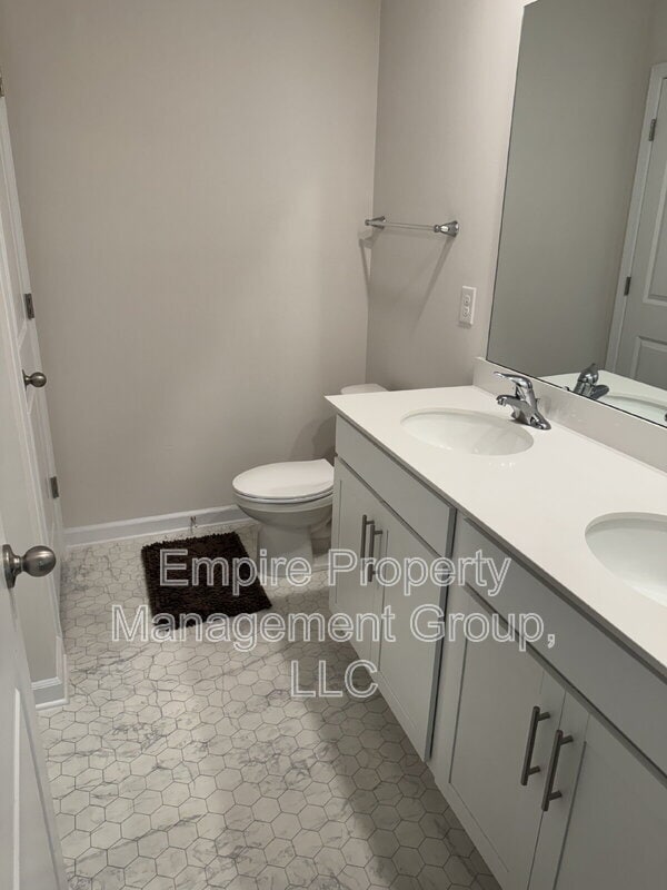 Building Photo - 261 Carrington Dr