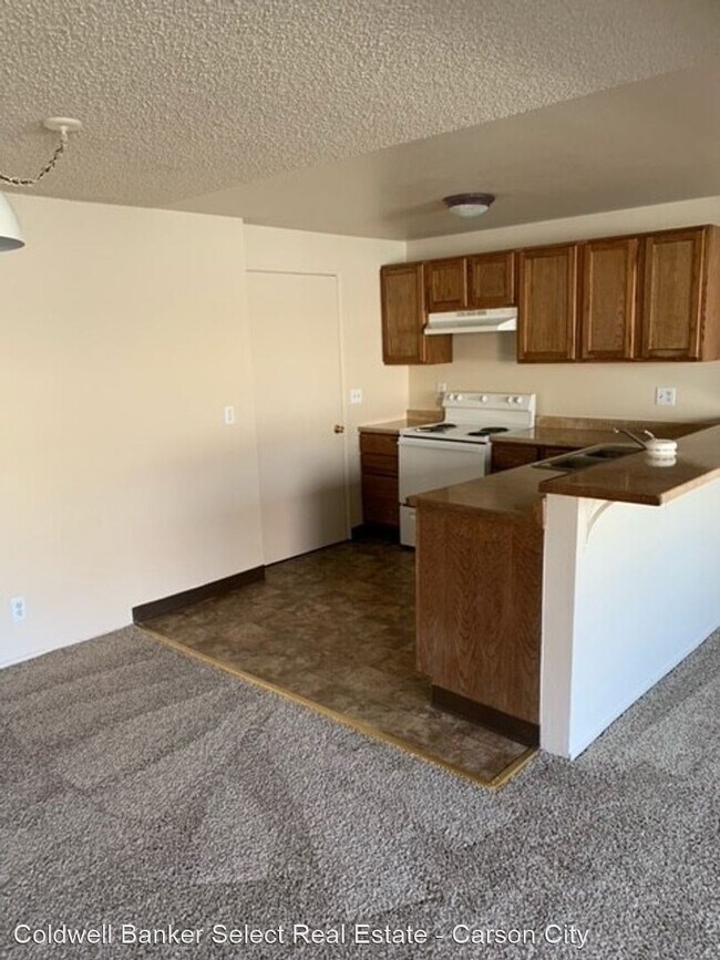 Building Photo - 3 br, 2 bath House - 1417 E. Long Street
