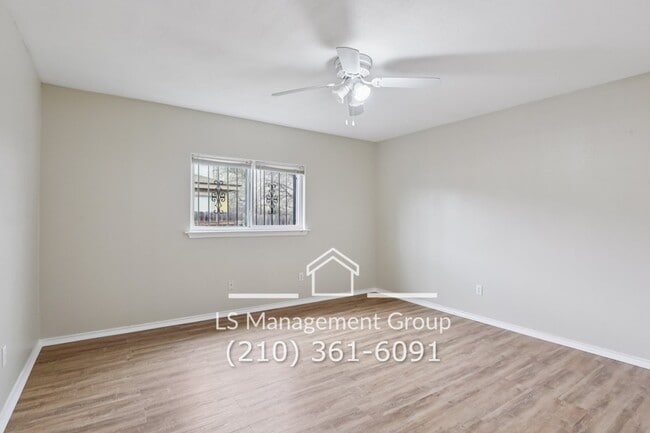 Building Photo - 7636 Oak Chase