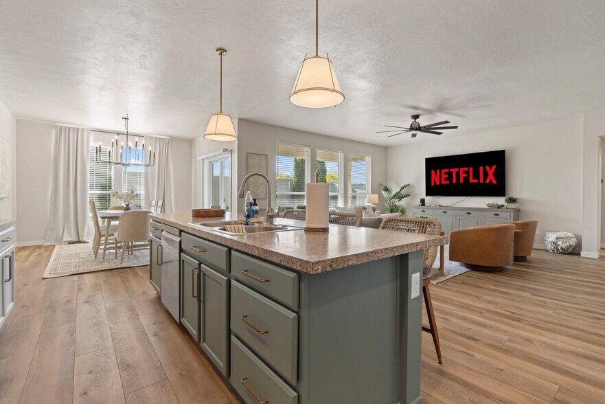 Building Photo - 3173 S Mystic Seaport Ave