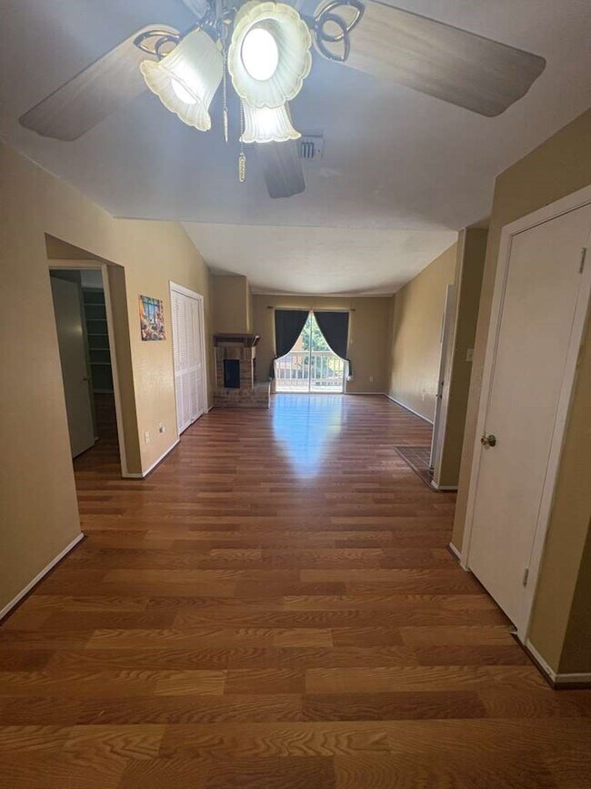 Building Photo - 10555 Turtlewood Ct