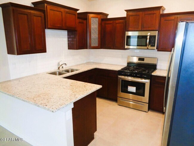 Building Photo - 14932 Tierra Haven Ave