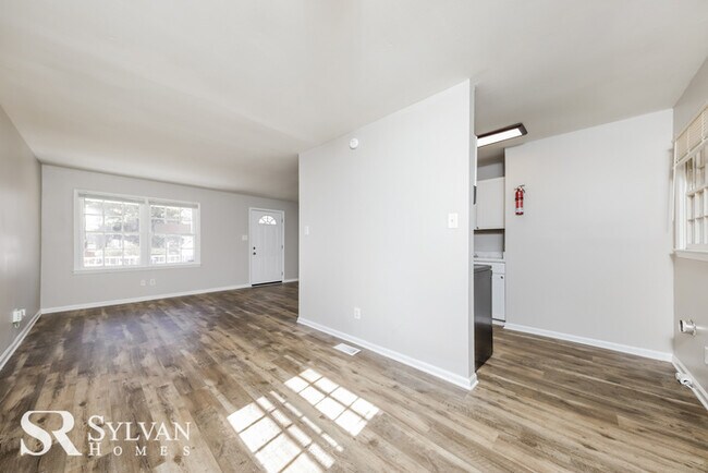 Building Photo - Come view this adorable, move-in ready home