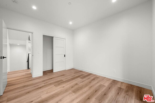 Building Photo - 1920 S Sherbourne Dr