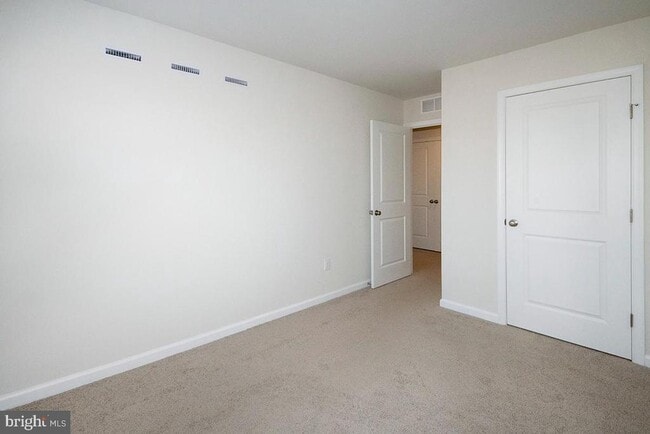 Building Photo - 117 Mazzeo Dr