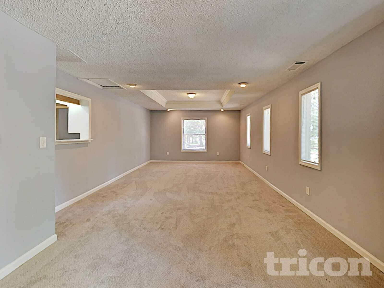 Building Photo - 718 Post Rd Ln