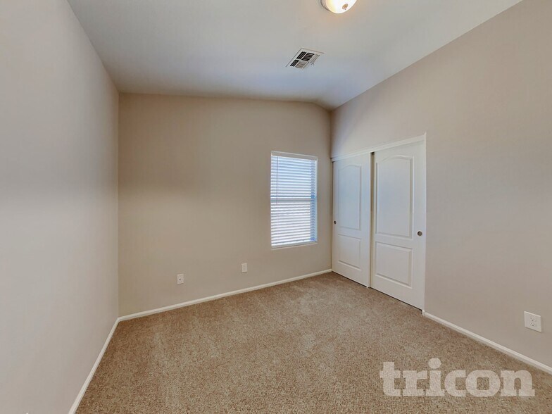 Building Photo - 42026 Colby Dr