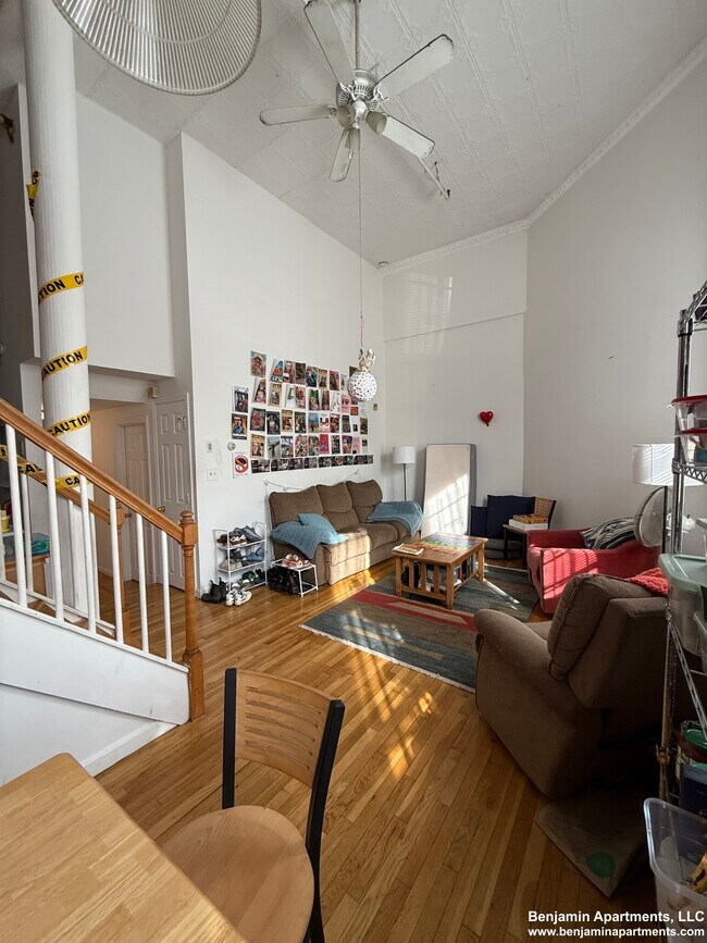 Building Photo - 168 Northampton St