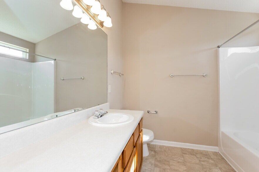 Building Photo - 10520 Pickerel Ln