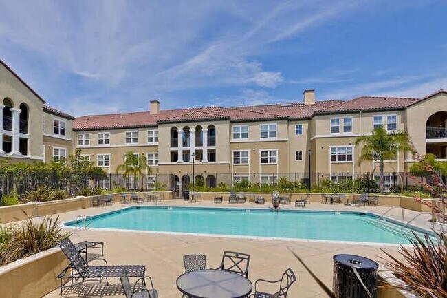 Building Photo - Santa Clara Condo