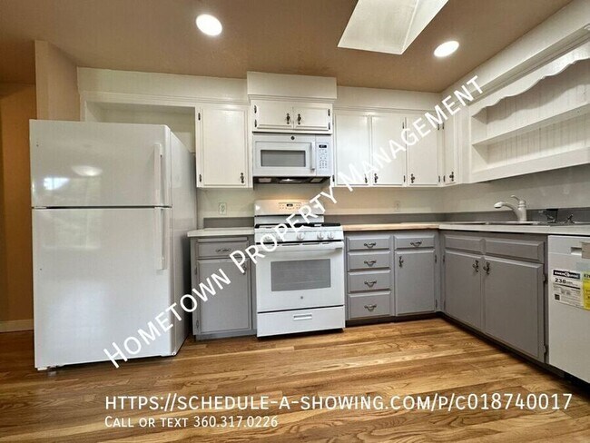 Building Photo - 3138 60th Loop SE