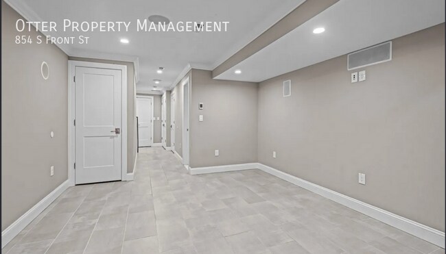 Building Photo - 854 S Front St