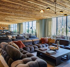 Building Photo - 150 Broad St