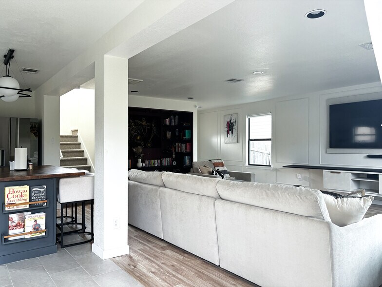 Building Photo - 5624 Victory Gallop Dr