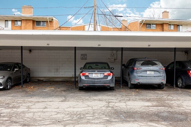 Building Photo - 1209 Island Dr