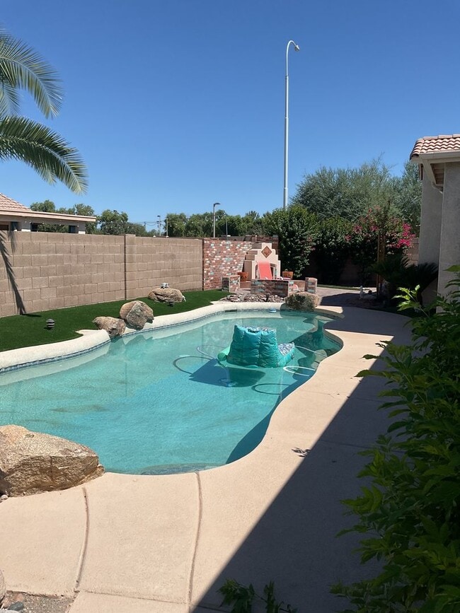 Building Photo - Chandler beauty near Germann & Dobson with...