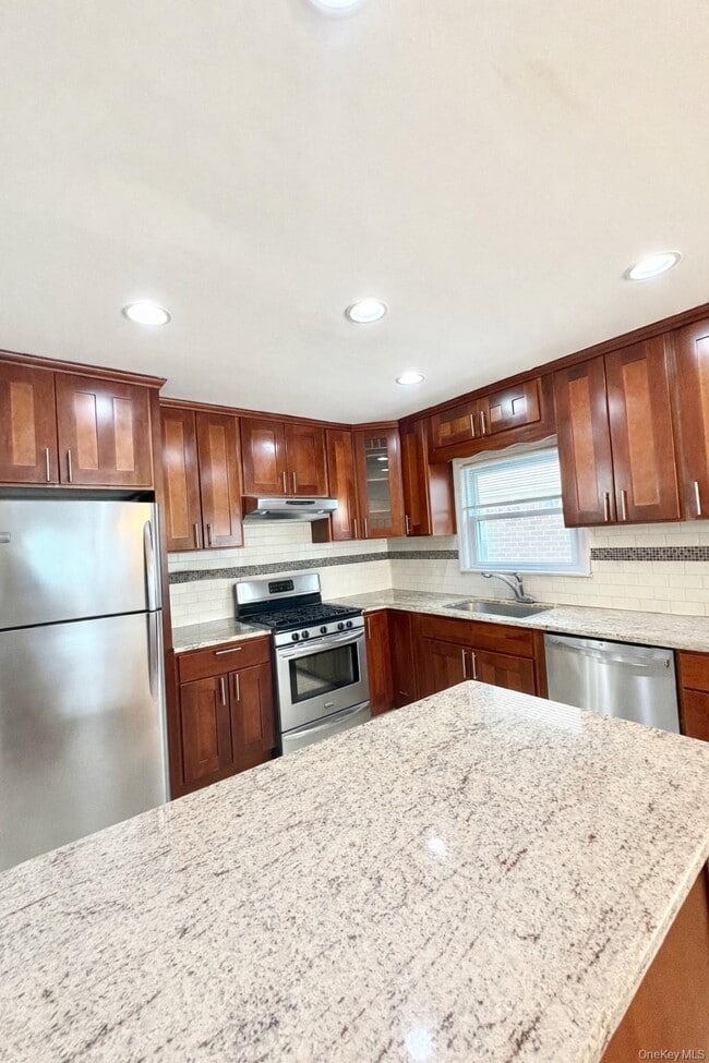 Building Photo - 15-63-63 Murray St