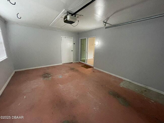 Building Photo - 15 Birdie Dr