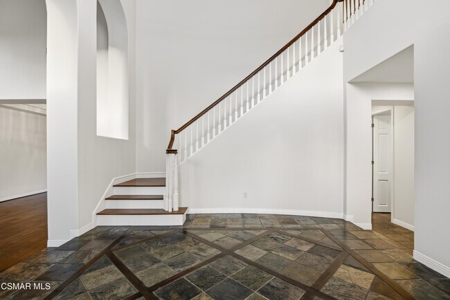 Building Photo - 25301 Prado De Los Arboles