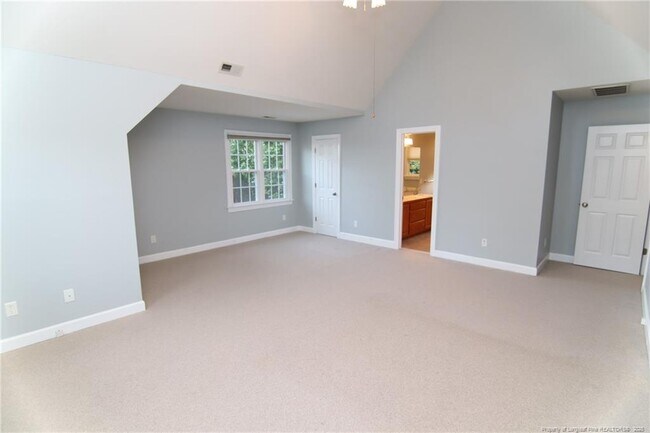 Building Photo - 2021 Shadow Creek Dr