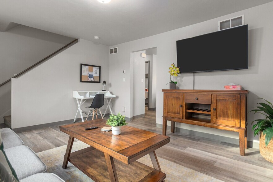 Building Photo - 1800 E Northland Ave