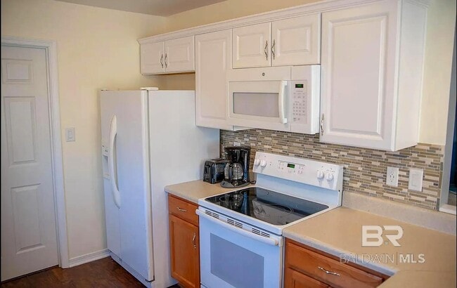 Building Photo - 25920 Argonne Dr