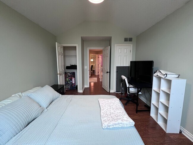 Building Photo - Furnished Rental in Lake Bella Vista – $3,700/Month