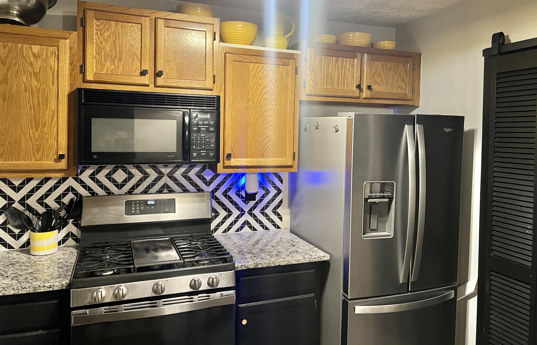 Kitchen - 1071 Country Park Dr