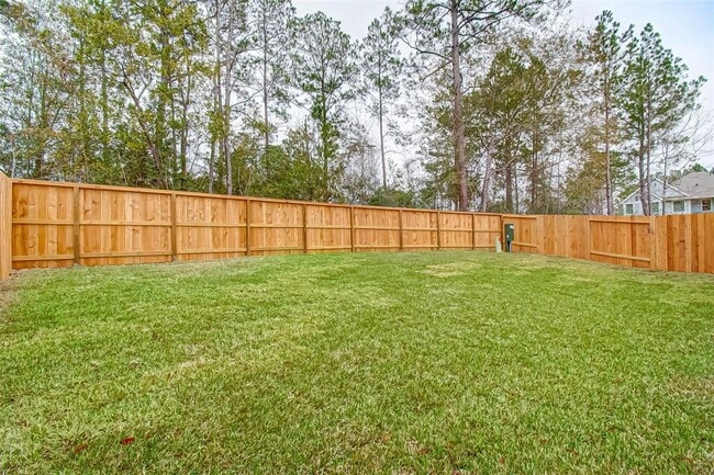 Building Photo - 332 N Spotted Fern Dr