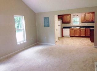 Building Photo - Great 2 Bed 1 Bath in Riverside