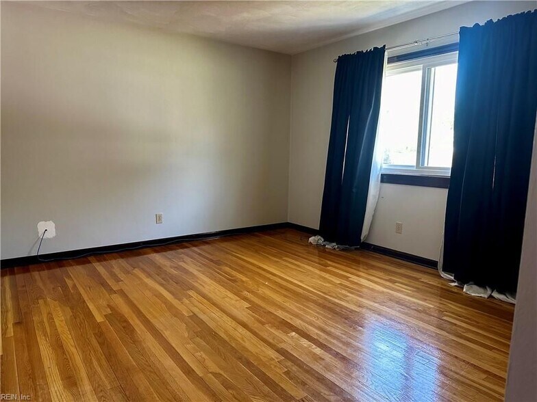 Building Photo - 436 Longleaf Rd