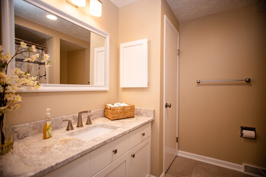 Main bath on second floor - 837 Tollis Pkwy