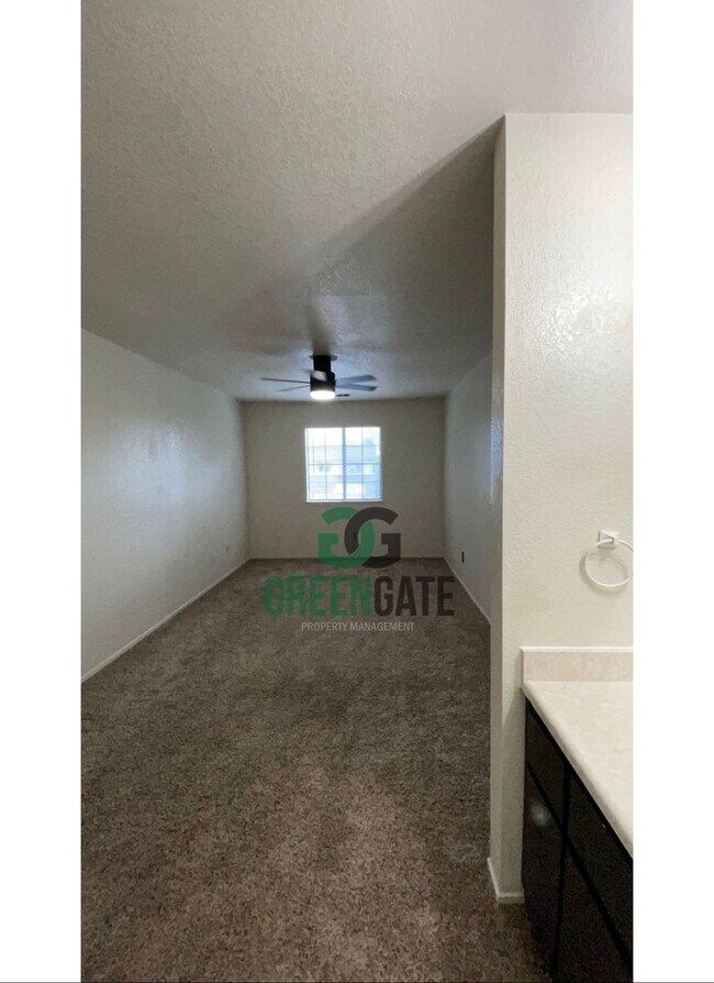 Building Photo - 3517 Woodglen Dr