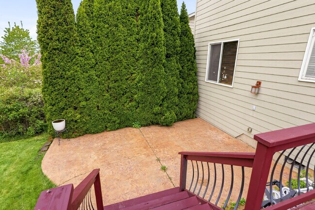 Building Photo - Elegant Executive Home in Desirable Camas – Minutes to SR-14, I-205 & Vancouver