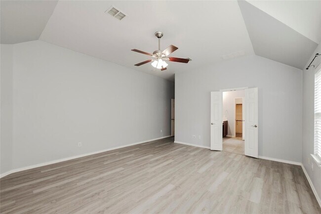 Building Photo - 12422 Daimler Dr