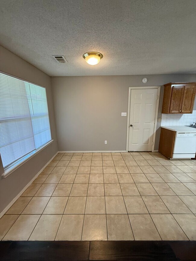 Building Photo - 1808 Ingalls Ln