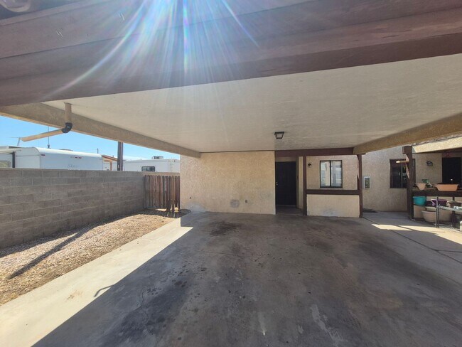 Building Photo - 2640 S Virginia Dr