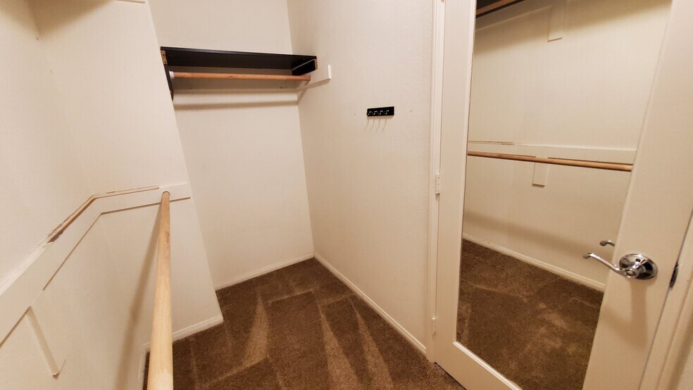 Upstairs master closet - 10488 Hollingsworth Way