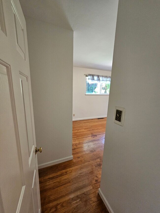 Building Photo - REGAL 4 Bed/3 Bath Home in FREMONT