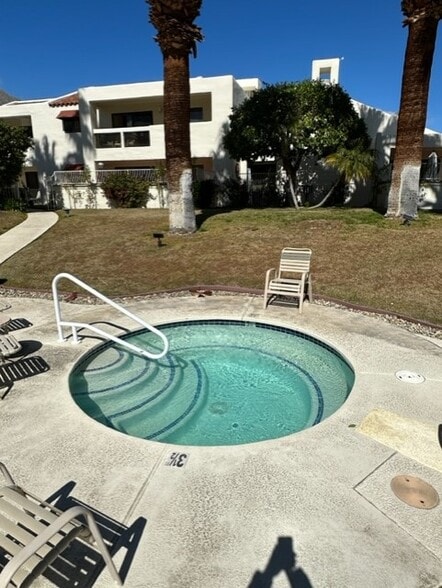 Large private spot next to the pool - 255 E Avenida Granada