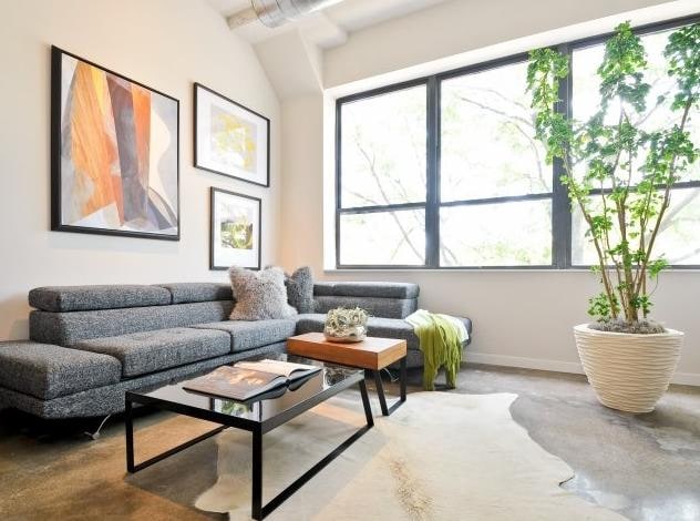 Building Photo - 1300 W Randolph St