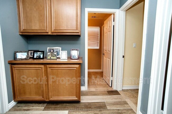 Building Photo - 27427 Lock Haven Ct