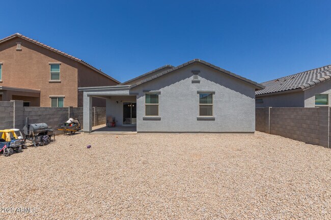 Building Photo - 17031 W Butler Ave