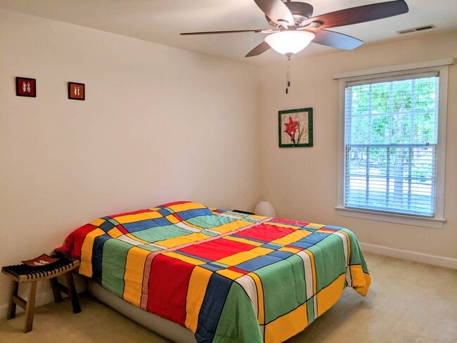 Building Photo - 102 Blackford Ct