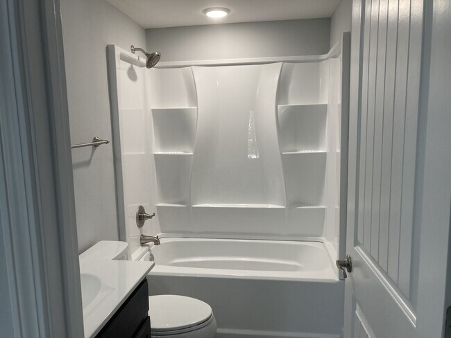 Building Photo - 719 Cypress Dr