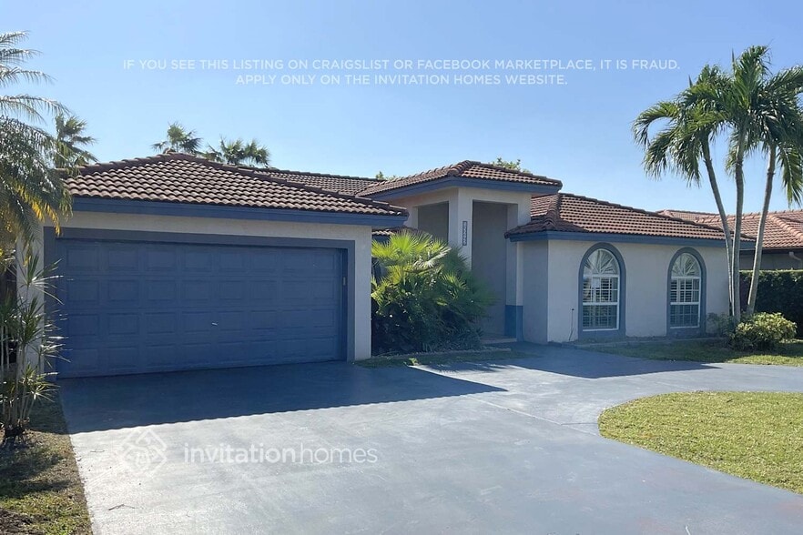 Building Photo - 15242 SW 138th Terrace