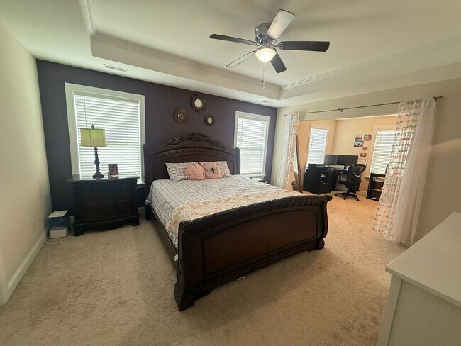 Building Photo - Sought-After Skybrook Community