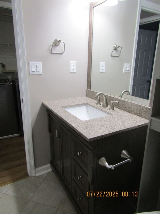 Building Photo - South Virginia Beach Barberton